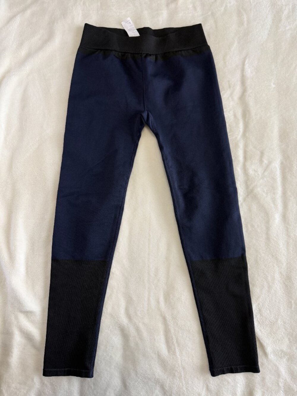 Fabletics Navy Blue & Black Colorblock Cropped Leggings Size Small - Picture 3 of 8